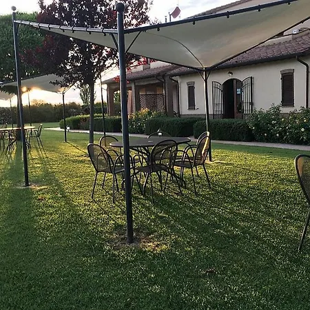 Appartamento In Cerreto Sleeps 5 Includes Swimming Pool And Air Con