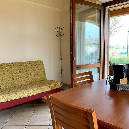 Appartamento In Cerreto Sleeps 5 Includes Swimming Pool And Air Con