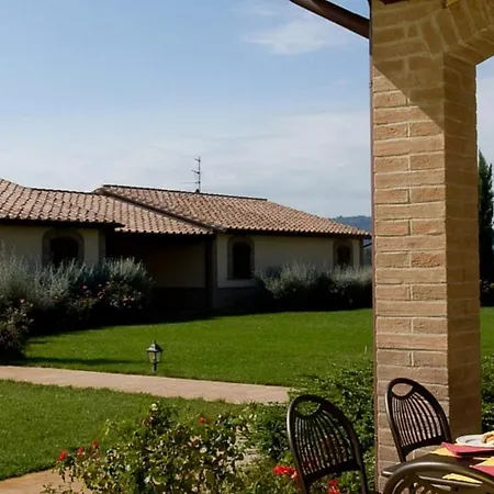 In Cerreto Sleeps 5 Includes Swimming Pool And Air Con Appartamento Cerreto di Spoleto