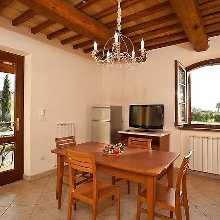 Appartamento In Cerreto Sleeps 5 Includes Swimming Pool And Air Con